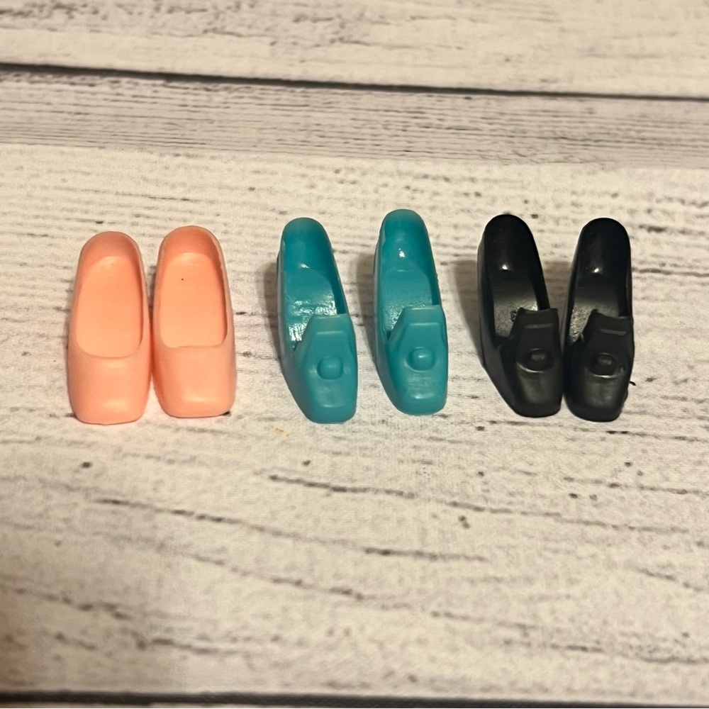 3 Pairs Vintage Barbie Heels‎ – Soft Pink, Turquoise, Black – Marked Taiwan